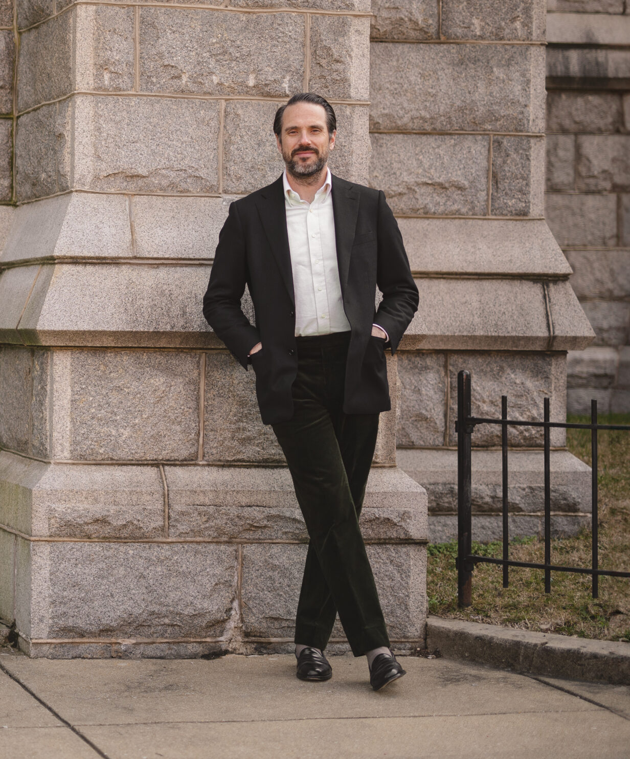 5 Cách Để Mix&Match Bộ Vest Đen Thời Trang.